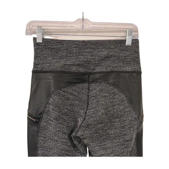 Athleta Black Grey Herringbone Faux Leather Zippered Pockets Leggings Size XS - Picture 8 of 11